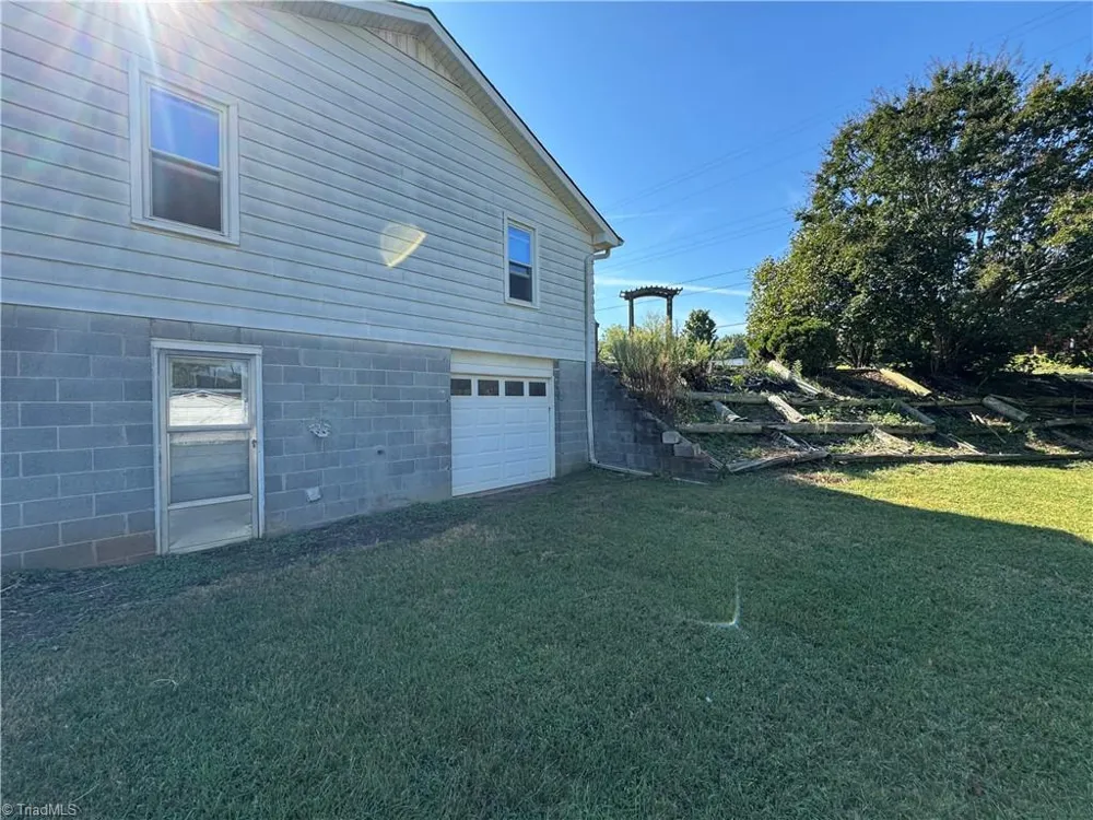 200 W King Street King, NC 27021