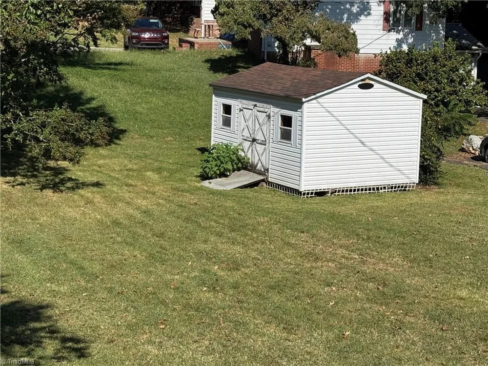 200 W King Street King, NC 27021