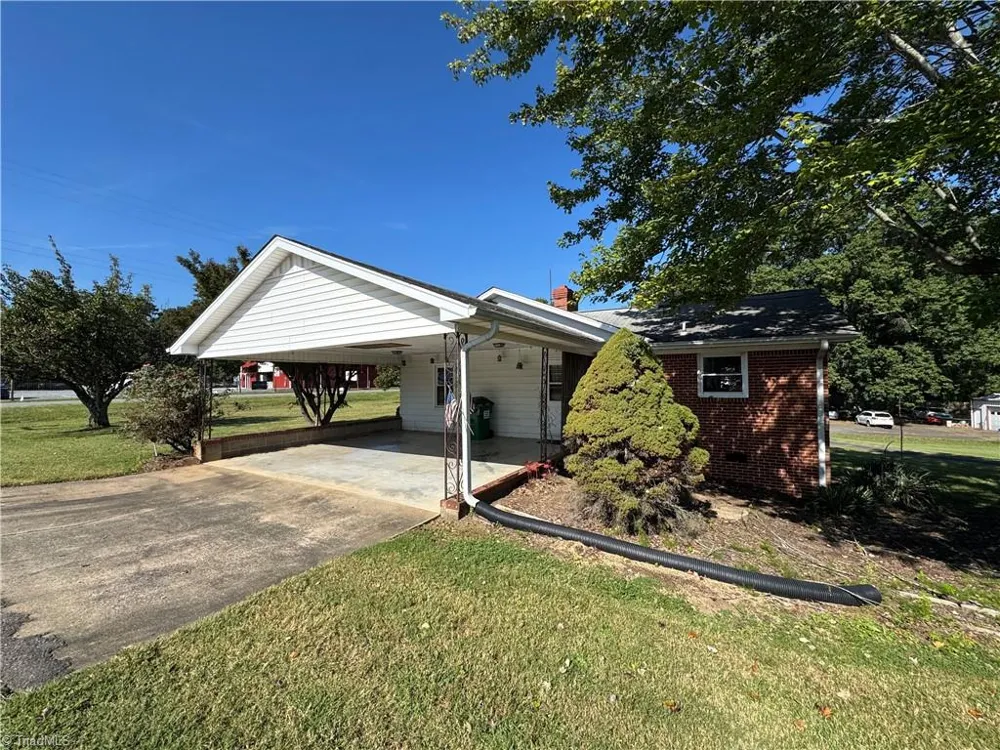 200 W King Street King, NC 27021