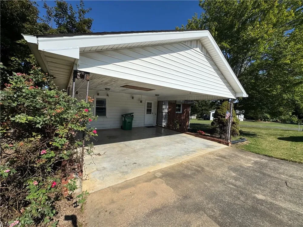 200 W King Street King, NC 27021