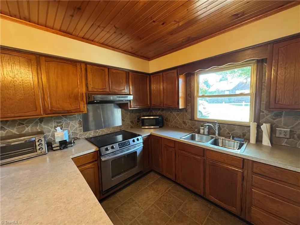 200 W King Street King, NC 27021