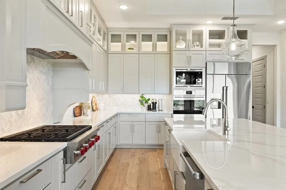 200 Baldovino Skyway Lakeway, TX 78738