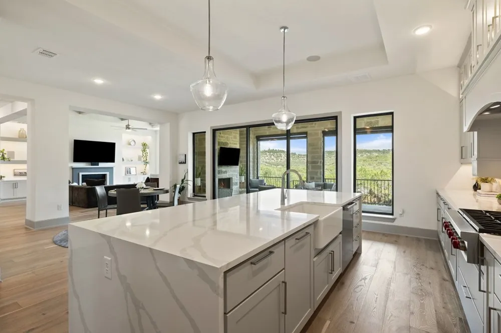 200 Baldovino Skyway Lakeway, TX 78738