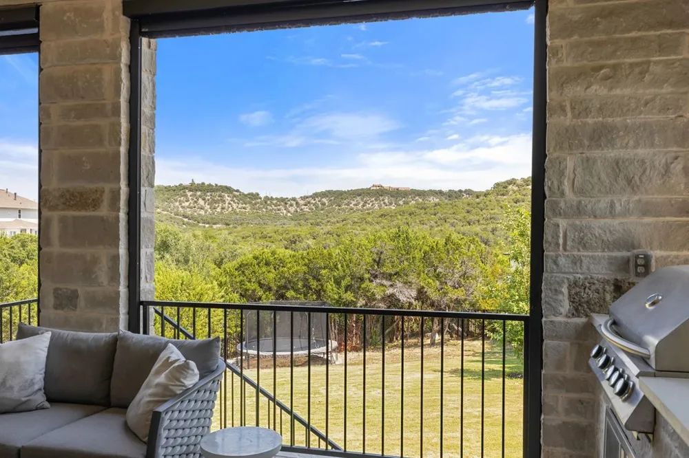 200 Baldovino Skyway Lakeway, TX 78738
