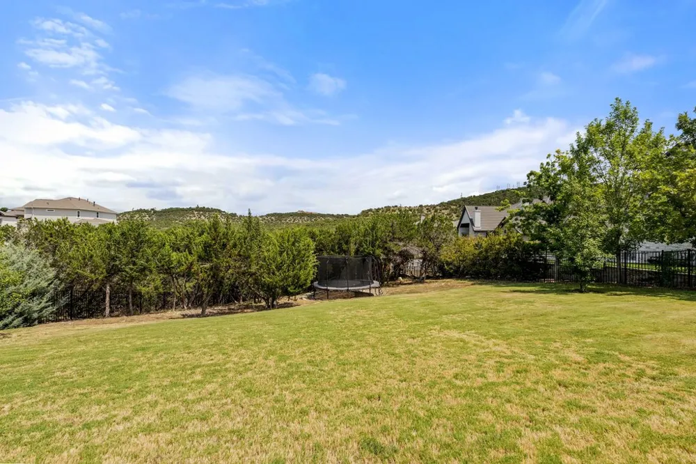 200 Baldovino Skyway Lakeway, TX 78738