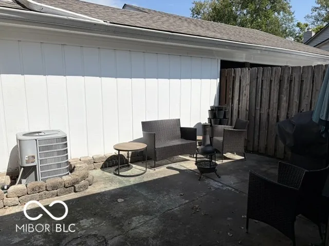 927 Ardsley Drive Indianapolis, IN 46234