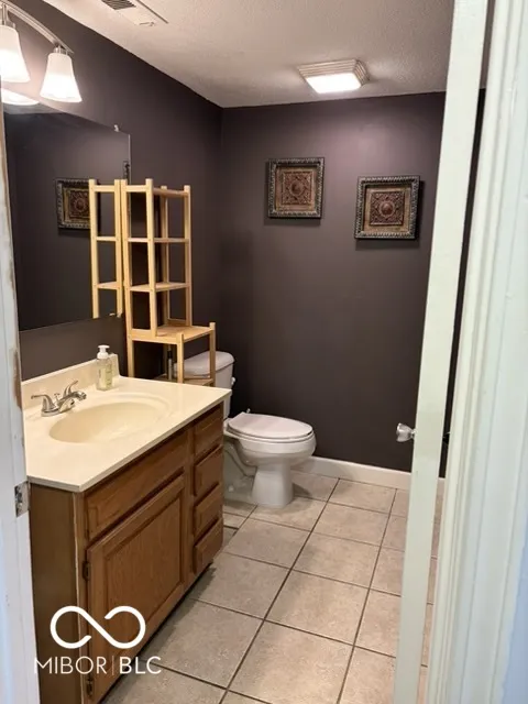 927 Ardsley Drive Indianapolis, IN 46234
