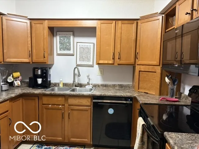 927 Ardsley Drive Indianapolis, IN 46234