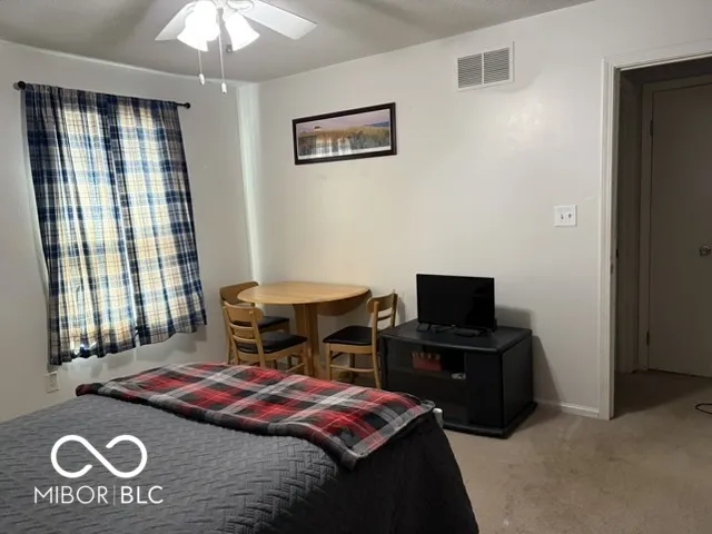 927 Ardsley Drive Indianapolis, IN 46234