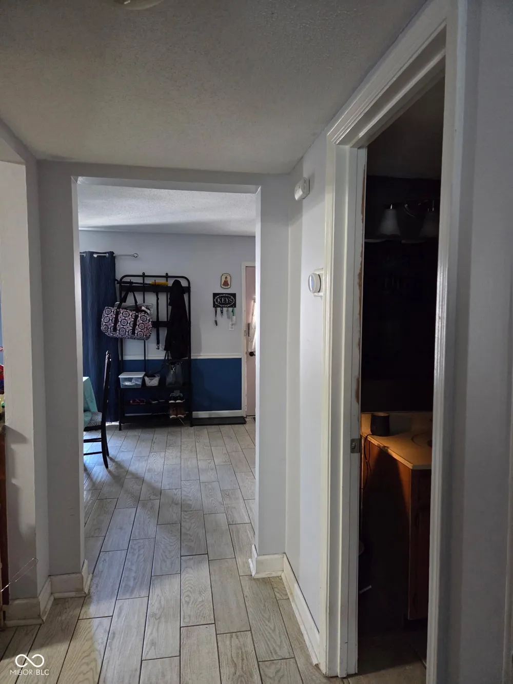 927 Ardsley Drive Indianapolis, IN 46234