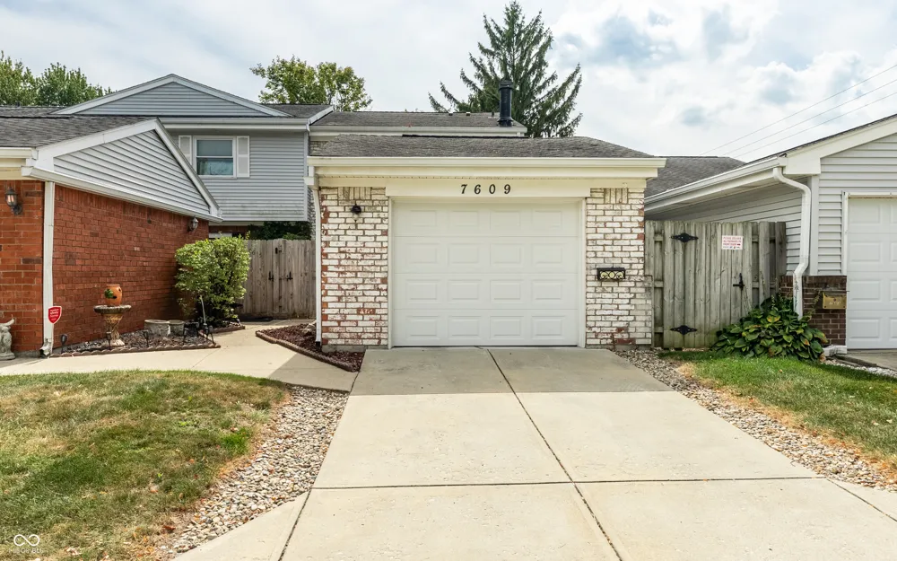 7609 Vintage Court Indianapolis, IN 46226