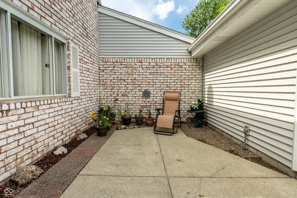 7609 Vintage Court Indianapolis, IN 46226