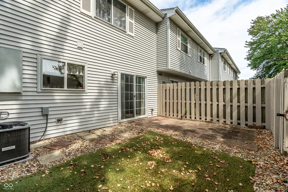 7609 Vintage Court Indianapolis, IN 46226