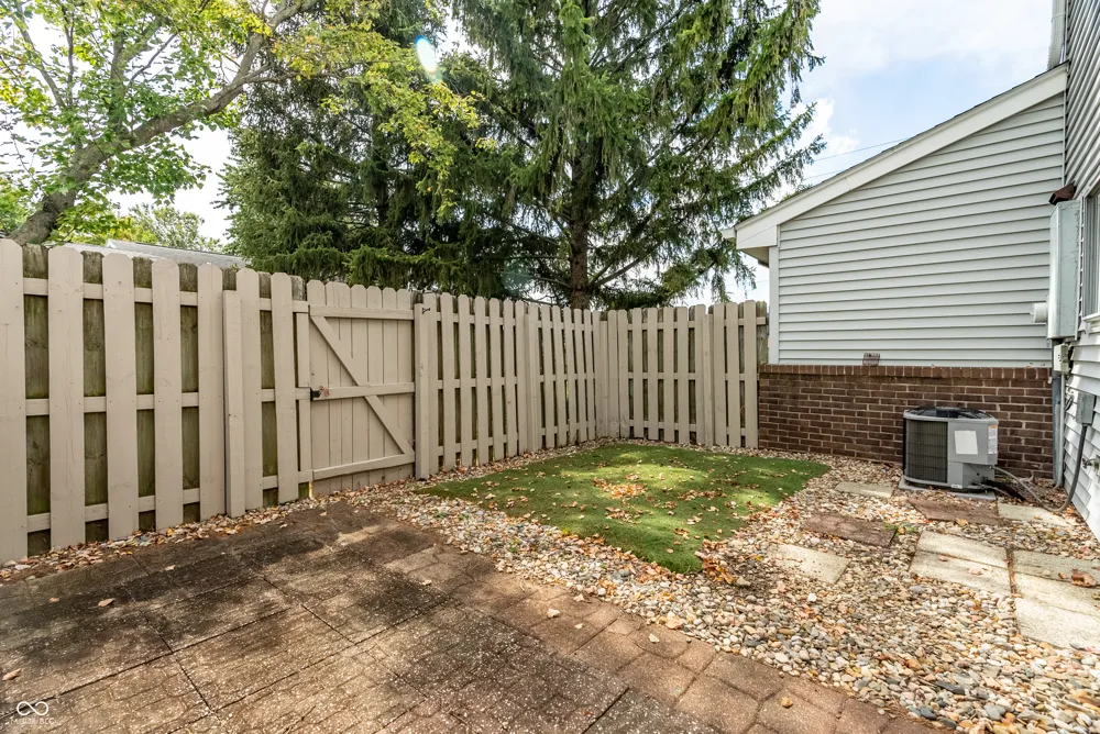 7609 Vintage Court Indianapolis, IN 46226