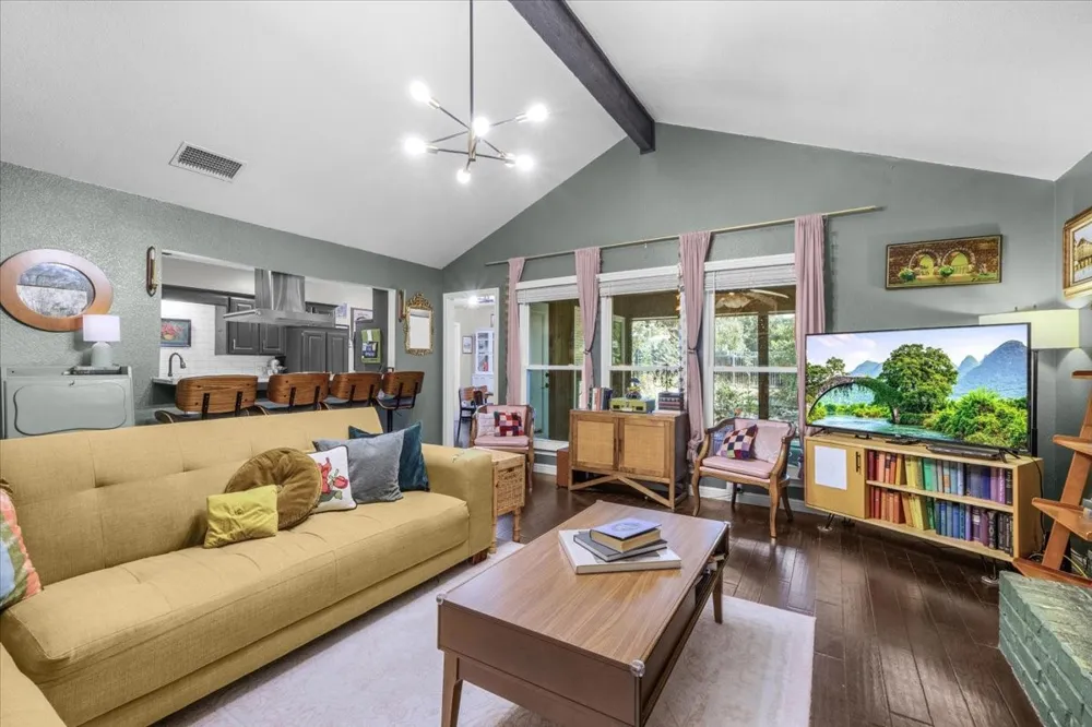 208 Pebblestone Drive Benbrook, TX 76126