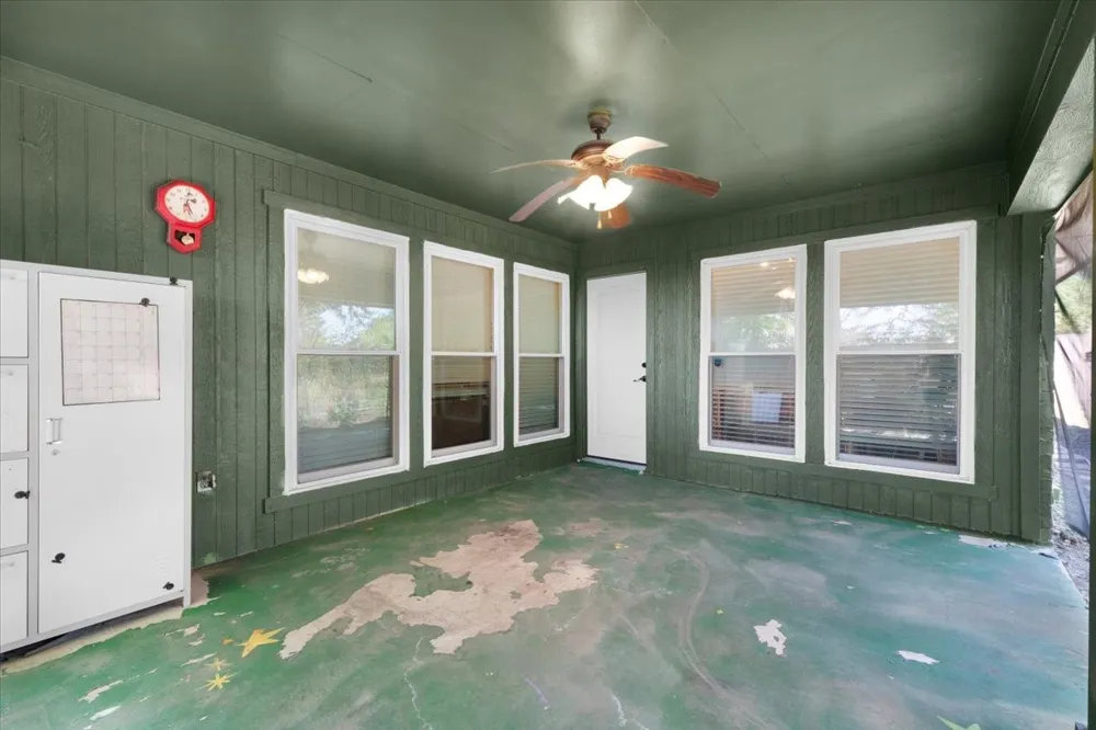 208 Pebblestone Drive Benbrook, TX 76126