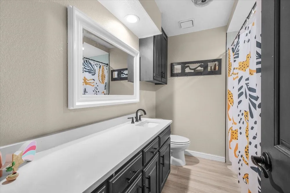 208 Pebblestone Drive Benbrook, TX 76126