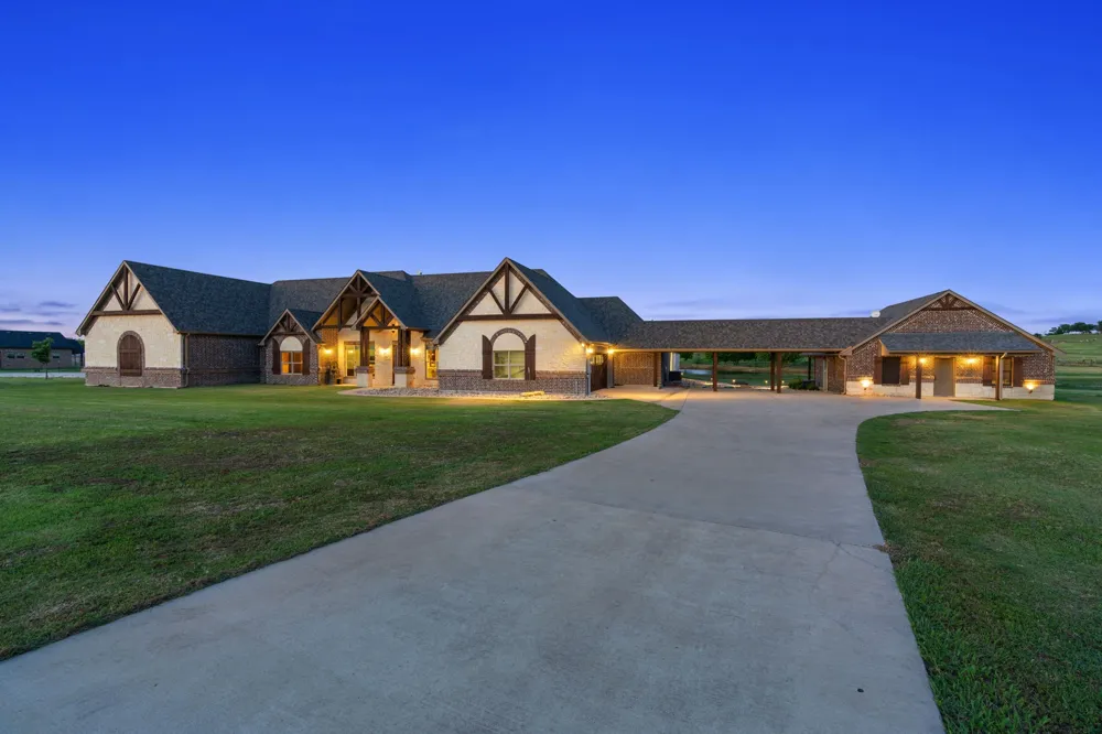 12190 Marion Road Sanger, TX 76266