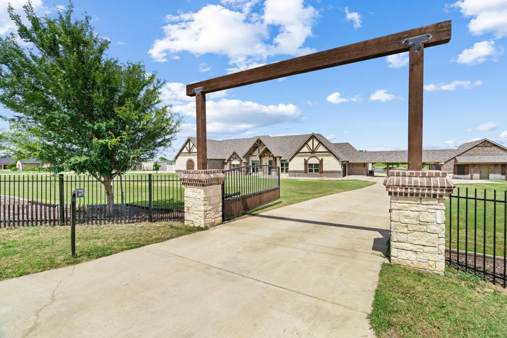 12190 Marion Road Sanger, TX 76266