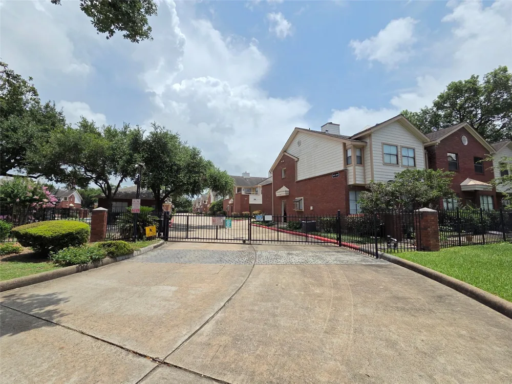 1103 Dulles Avenue #1402 Stafford, TX 77477