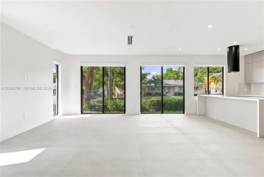 1001 SW 10 AVE Miami, FL 33130