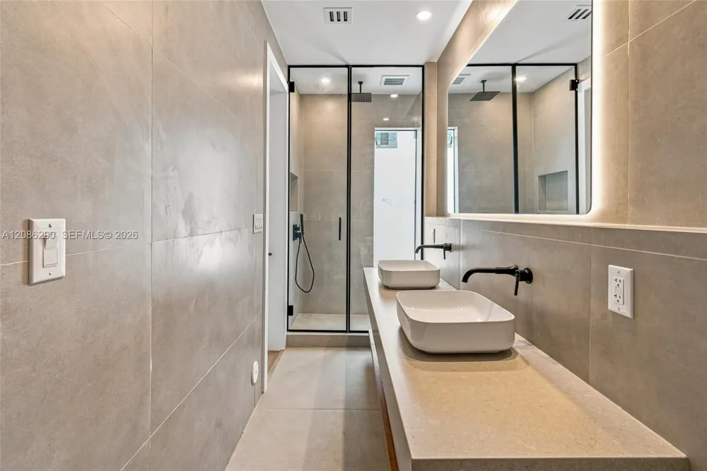 1001 SW 10 AVE Miami, FL 33130