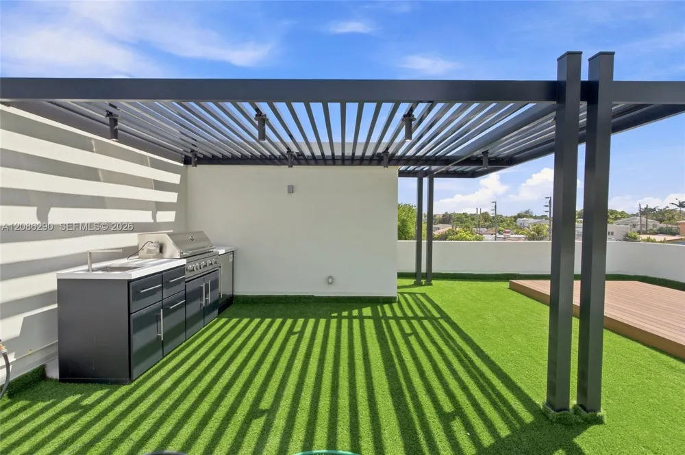 1001 SW 10 AVE Miami, FL 33130