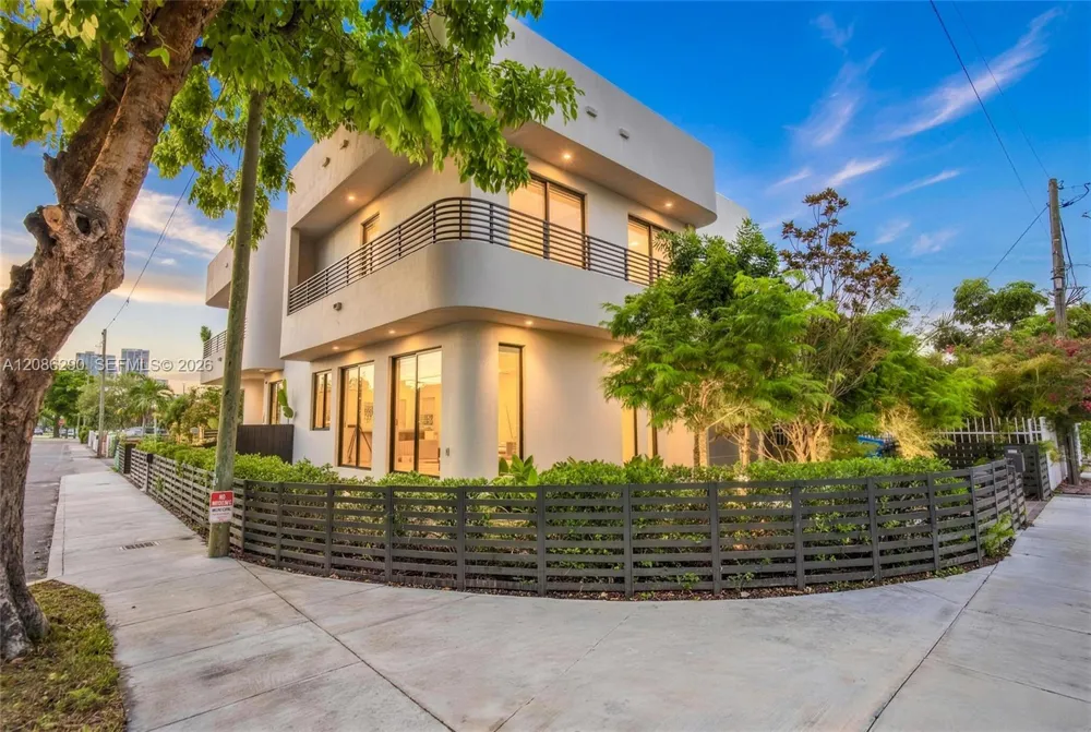 1001 SW 10 AVE Miami, FL 33130