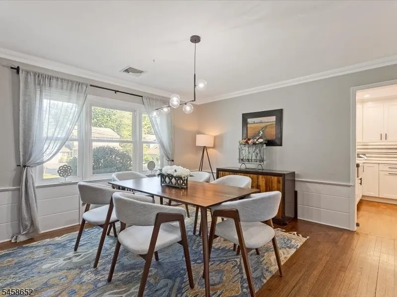 48 Lakeview Dr Morris Plains, NJ 07950