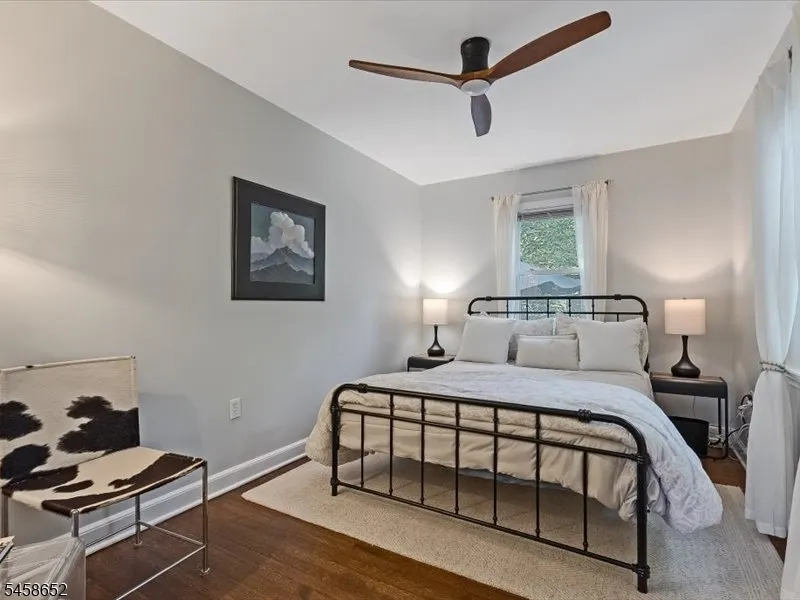 48 Lakeview Dr Morris Plains, NJ 07950