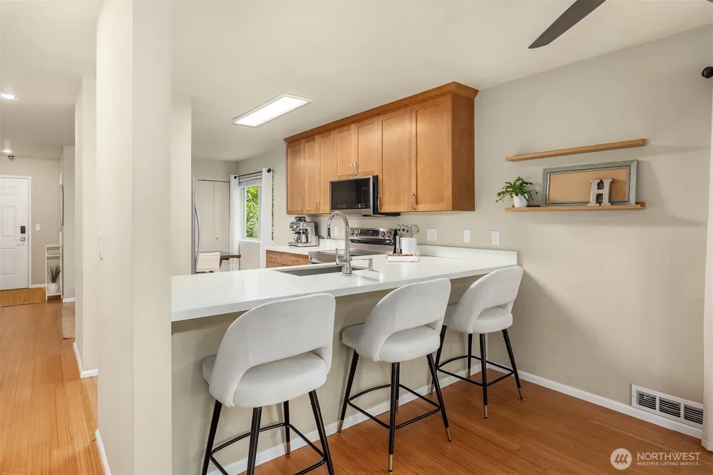 605 5th Street #B 201 Kirkland, WA 98033