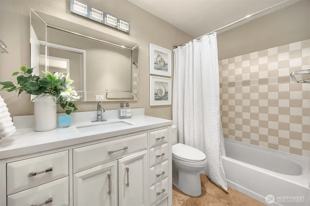 605 5th Street #B 201 Kirkland, WA 98033