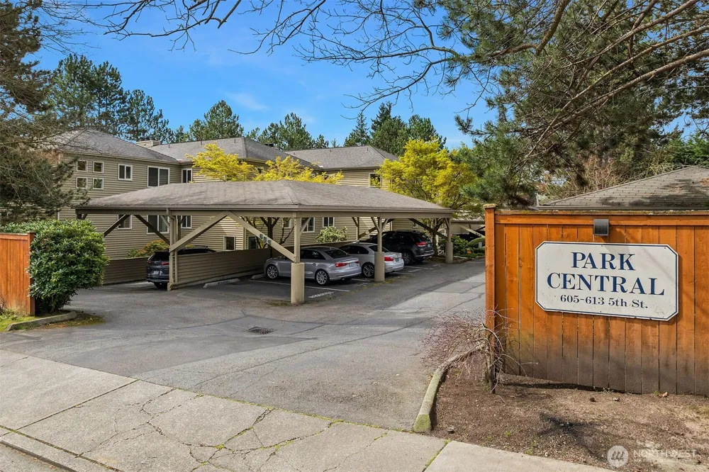 605 5th Street #B 201 Kirkland, WA 98033
