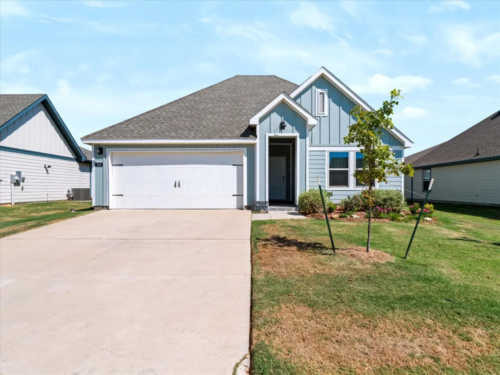 740 Amelia Court Pilot Point, TX 76258