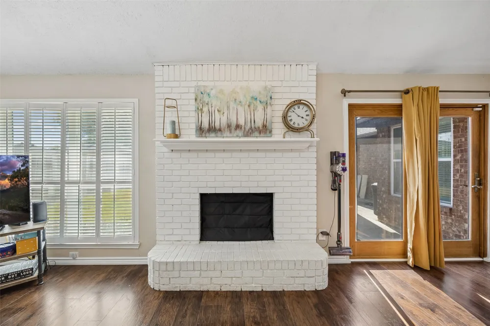 626 Echo Drive Garland, TX 75040