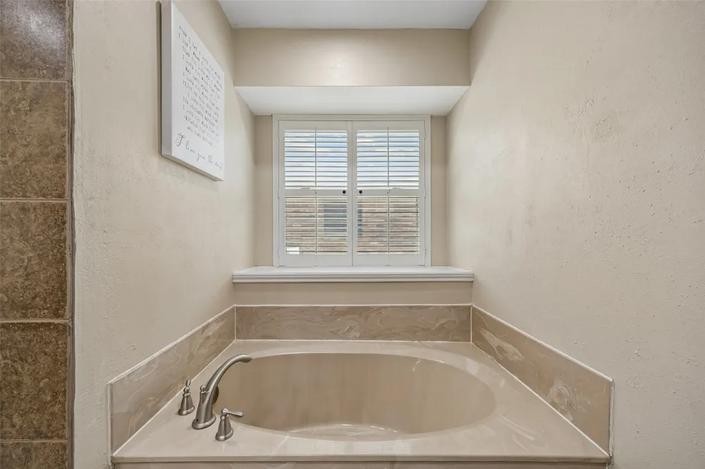 626 Echo Drive Garland, TX 75040