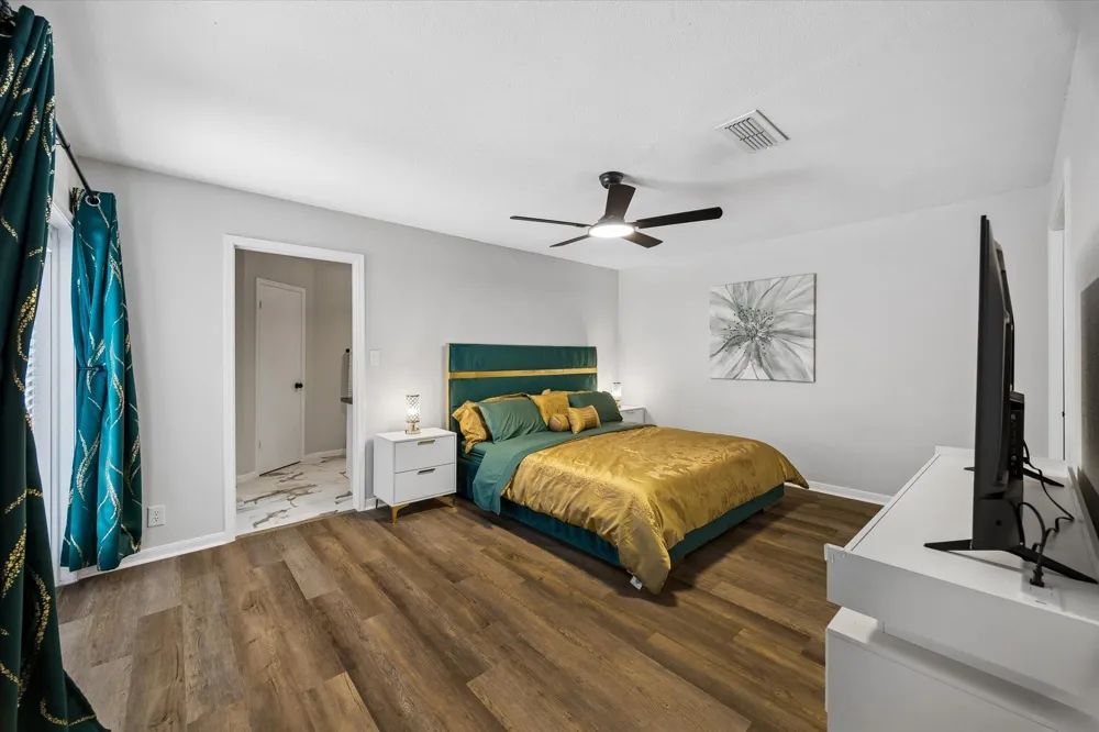 2930 Riata Lane Houston, TX 77043