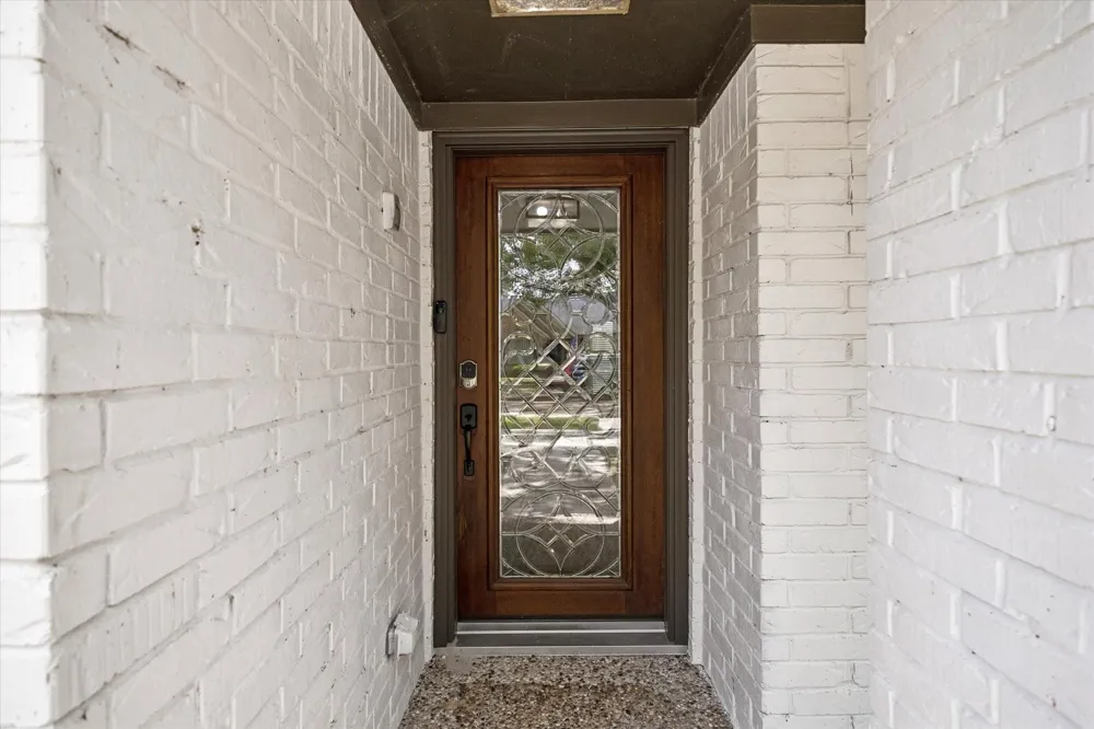 2930 Riata Lane Houston, TX 77043