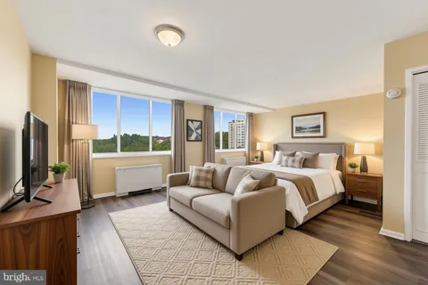 10401 GROSVENOR PLACE #1105