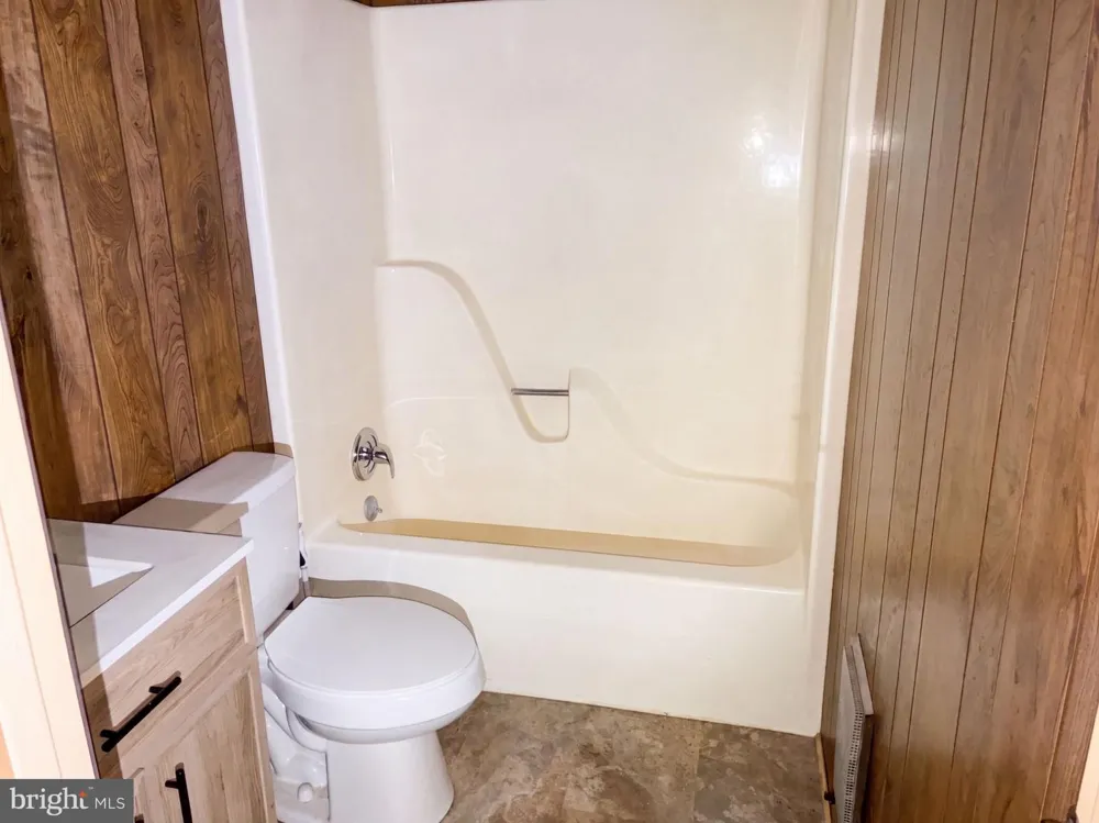 816 HILLTOP LANE Mount Jackson, VA 22842