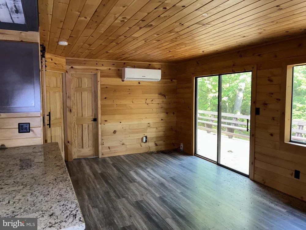 816 HILLTOP LANE Mount Jackson, VA 22842