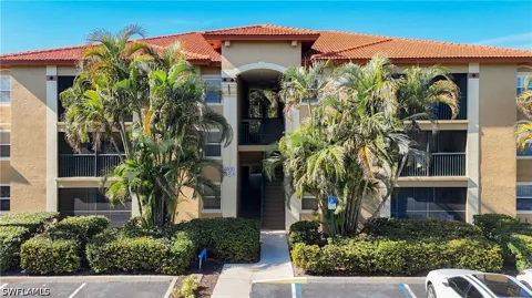 Colonnades Court E #626