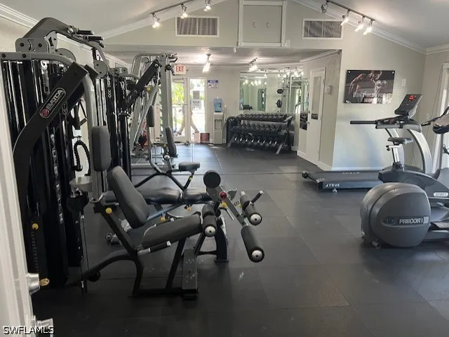 Wildwood Lakes Boulevard #8 Naples, FL 34104
