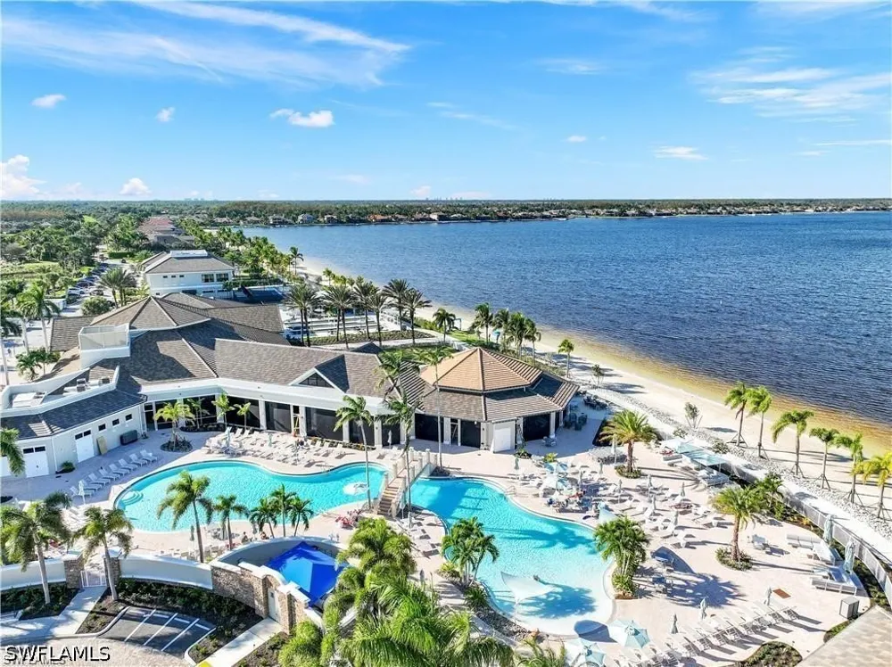 Spinner Cove Lane Naples, FL 34120