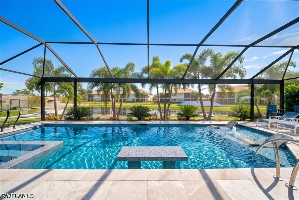 Spinner Cove Lane Naples, FL 34120