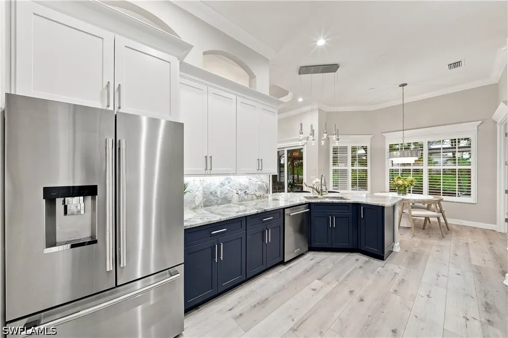 Spinner Cove Lane Naples, FL 34120