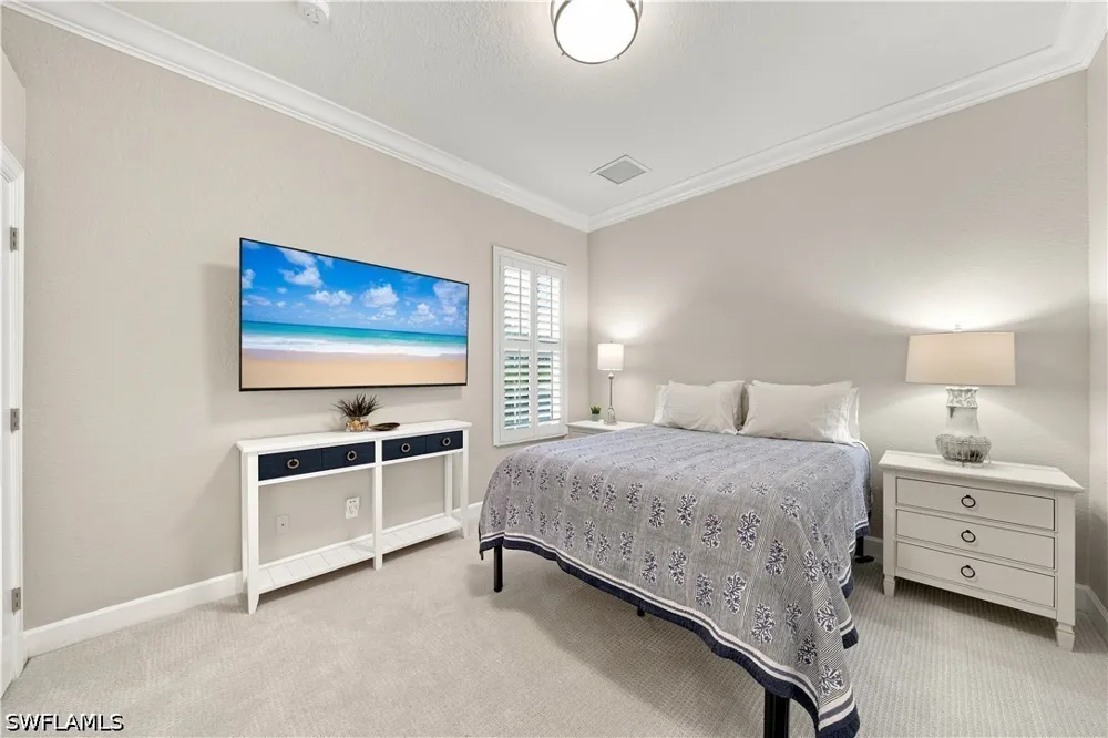Spinner Cove Lane Naples, FL 34120