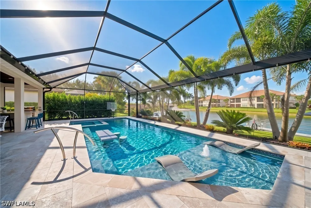 Spinner Cove Lane Naples, FL 34120