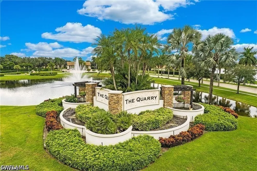 Spinner Cove Lane Naples, FL 34120