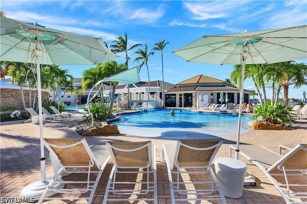 Spinner Cove Lane Naples, FL 34120
